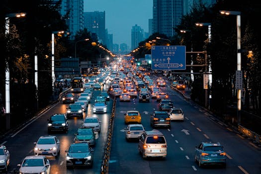 新车故障频发，维权之路漫长；车主如何选择有效渠道。