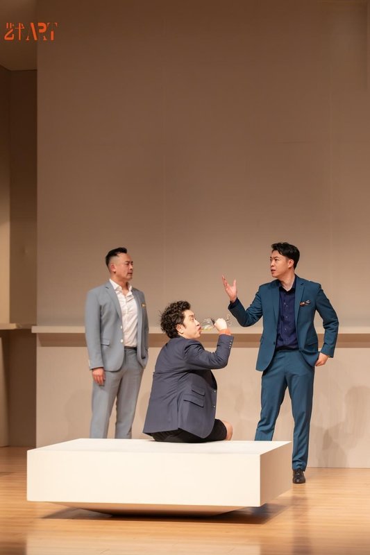  陈赫回归话剧舞台：解码《艺术》的戏剧张力与舞台密码 娱乐新闻