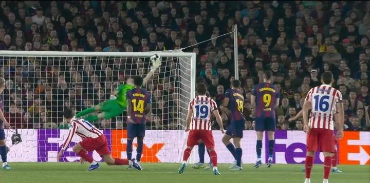  【战术复盘】红牌改变战局：巴萨0-2马竞欧冠1/4决赛深度技术解析 体育新闻