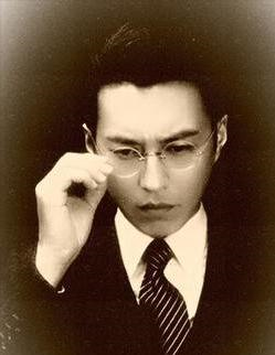  五重身份的顶级博弈：真实“伪装者”袁殊的情报战略全解析 新闻