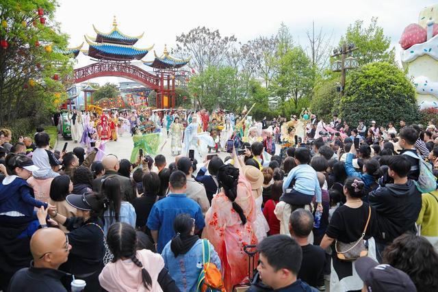  这个春天，一座城与孩子们的双向奔赴 文化旅游