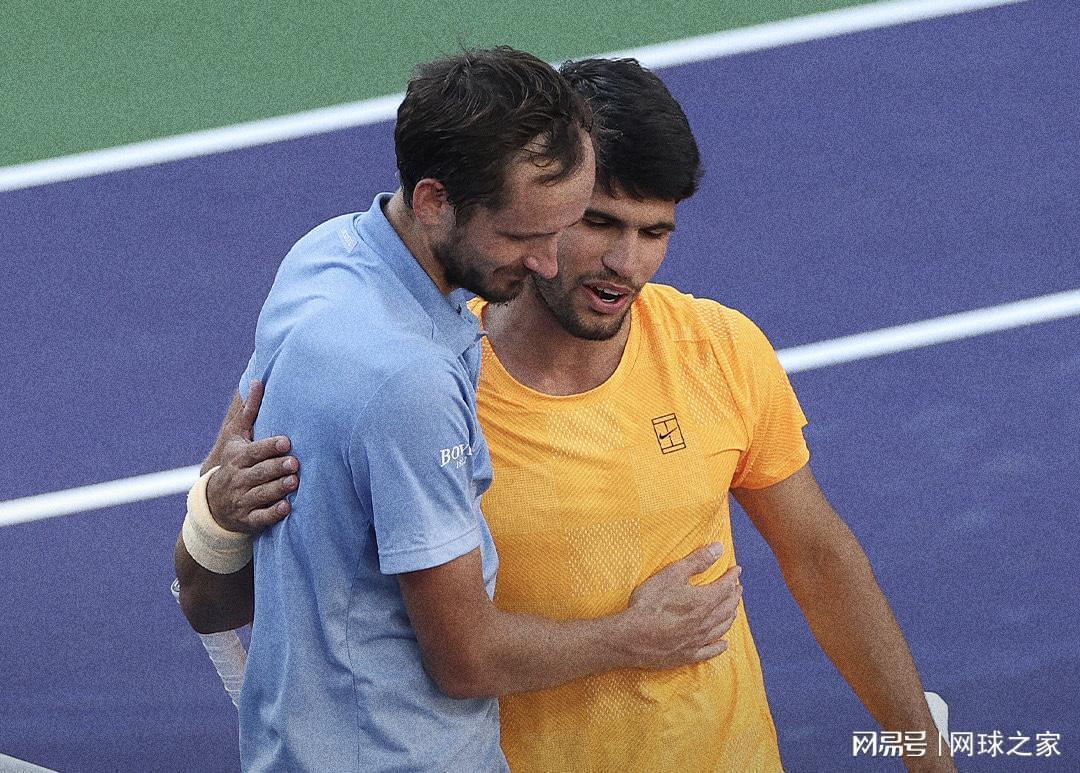  技术深度：赛程透支如何蚕食天才——从阿尔卡拉斯阳光双赛溃败拆解职业网球体能管理核心逻辑 体育新闻